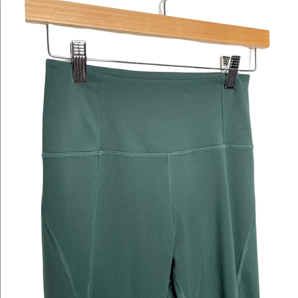Girlfriend Collective | High Rise Compression Crop Legging Moss Small 19.5” - Picture 4 of 7
